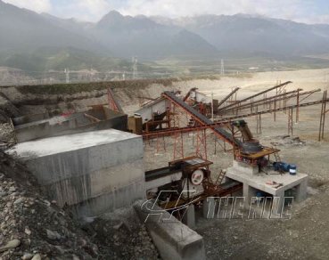 How to choose the right crushing equipment according to the raw materials?